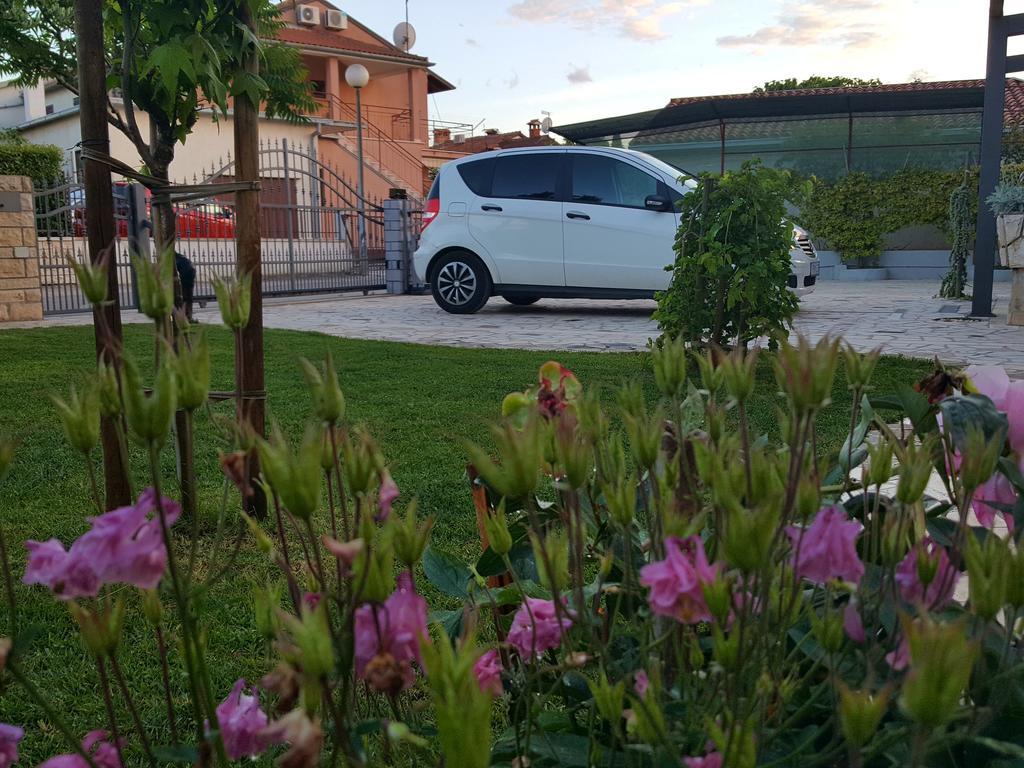 Apartments & Studio Matan Rovinj Exterior photo