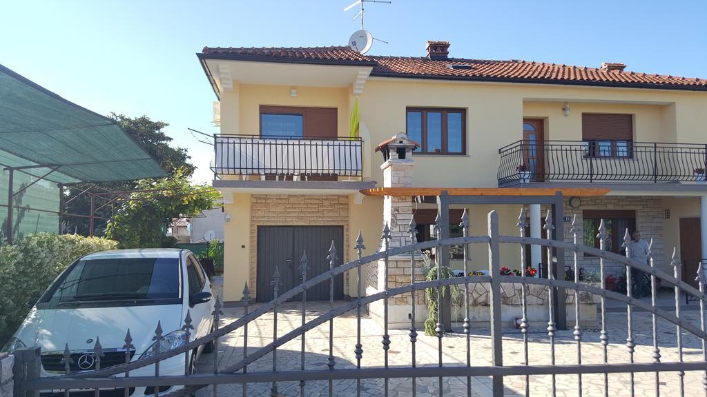 Apartments & Studio Matan Rovinj Exterior photo