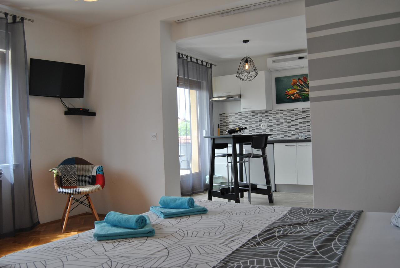 Apartments & Studio Matan Rovinj Exterior photo